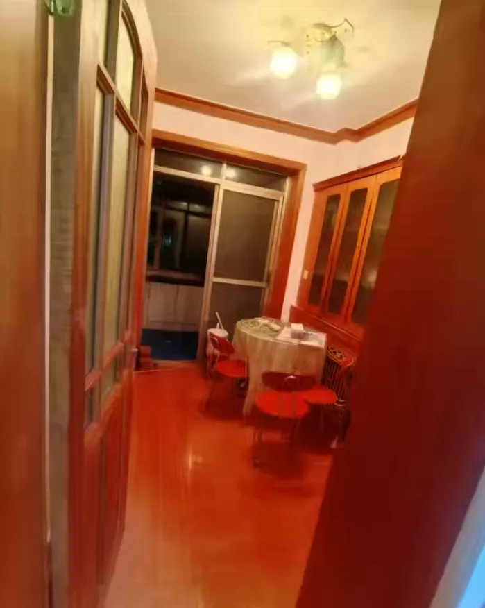 ¥������